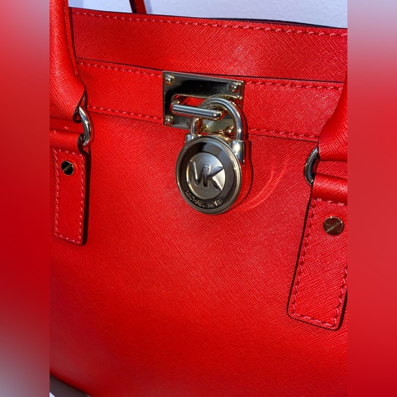 MICHAEL KORS HAMILTON MANDARIN RED SAFFIANO LEATHER GOLD EW SATCHEL BAG - Picture 3 of 9